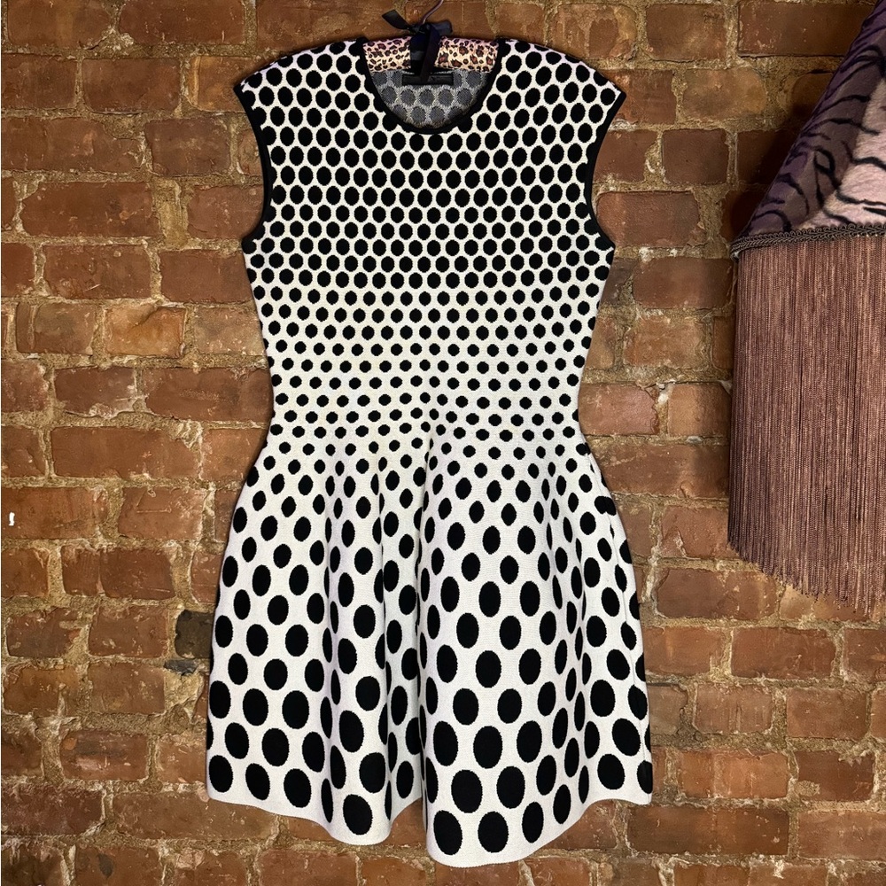 Beautiful confortable dress. Size L
